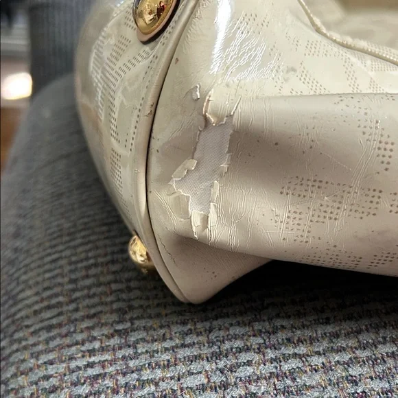 Michael Kors Cream Tote Bag has some wear as shown on pictures! - Picture 9 of 9